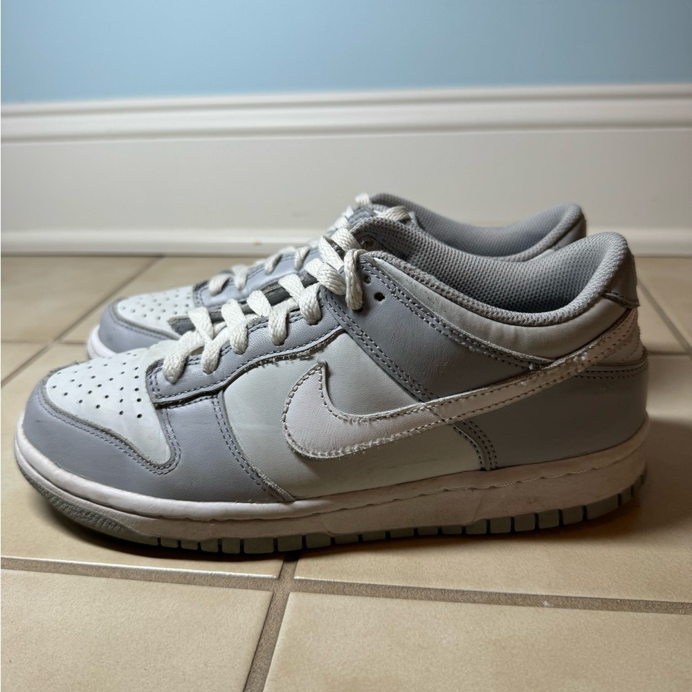 Used Nike Two Tone Grey Nike Dunks